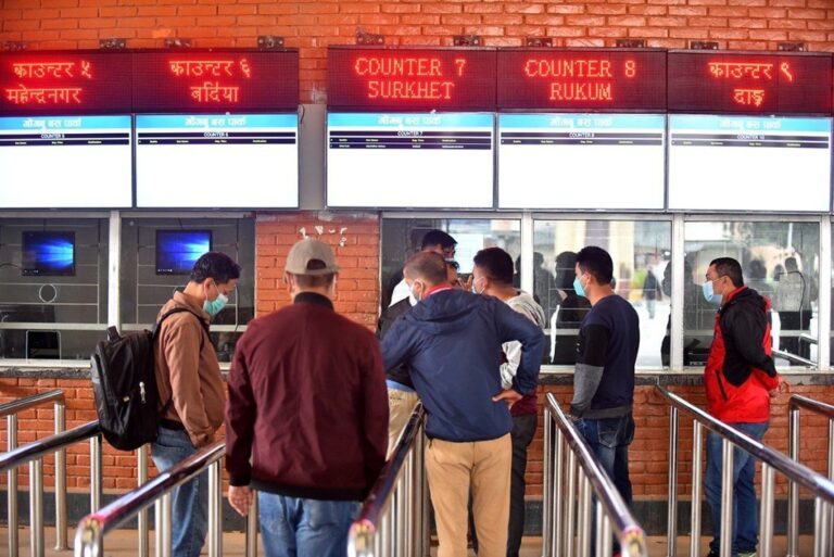 6073b9b0ade8d_5f7e5bbe5e10a_bus_park_photo_feature_gorkhapatra_sujan_gurung__(7)