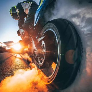 angelmasgas_Are-burnouts-bad-for-your-bike